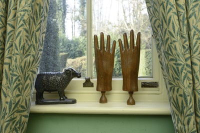 Lot 433 - A pair of carved beech glovemaker's lasts