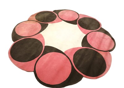 Lot 190 - An Art Deco rug