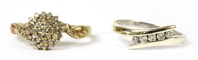 Lot 263 - A 9ct gold diamond cluster ring