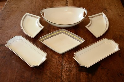 Lot 236 - A Wedgwood creamware serving dish