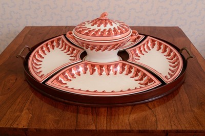 Lot 413 - A creamware supper set