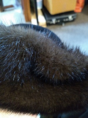 Lot 136 - A black felt and brown mink fur ladies' hat