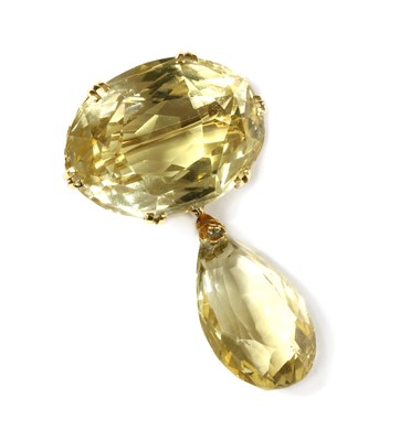 Lot 202 - A gold citrine brooch