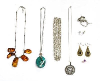 Lot 215 - A quantity of jewellery