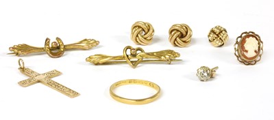 Lot 208 - A quantity of gold jewellery