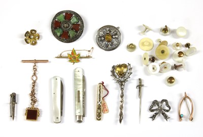 Lot 418 - A quantity of jewellery