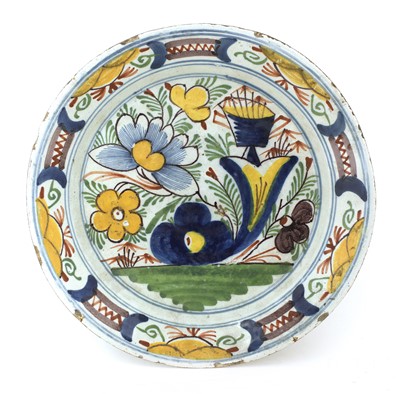 Lot 297 - A Dutch delft dish