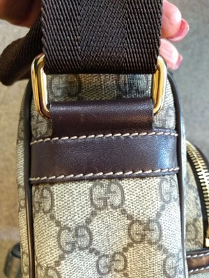 Lot 35 - A Gucci beige coated canvas shoulder bag