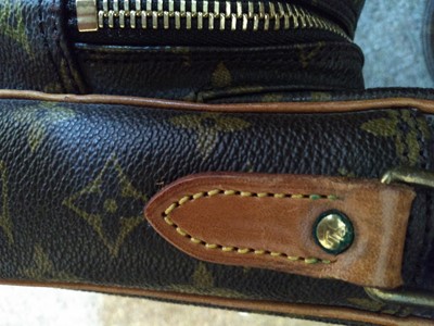 Lot 10 - A Louis Vuitton monogrammed canvas 'Amazone' shoulder bag