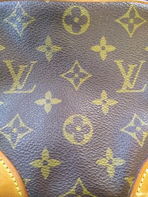 Lot 10 - A Louis Vuitton monogrammed canvas 'Amazone' shoulder bag