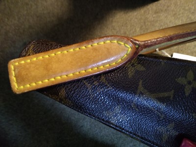 Lot 16 - A Louis Vuitton monogrammed canvas 'Looping' shoulder bag