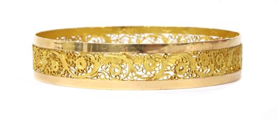 Lot 203 - A gold filigree bangle