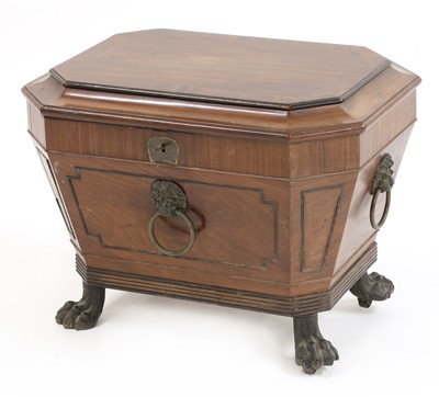 Lot 853 - A George III mahogany cellaret