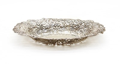 Lot 327 - A late Victorian oval dish by William Cummings