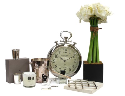 Lot 160 - Decorative items