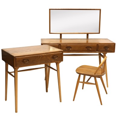 Lot 261 - An Ercol dressing table