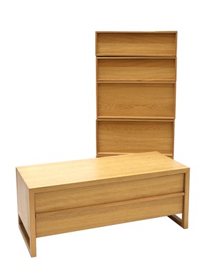 Lot 263 - A contemporary oak chest of five drawers