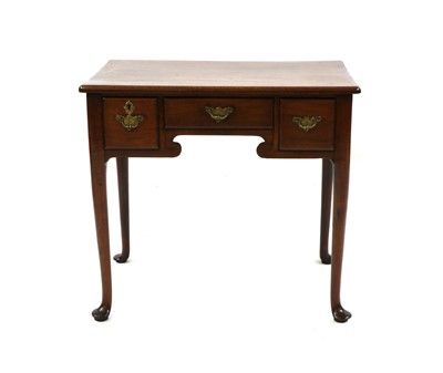 Lot 219 - An oak lowboy
