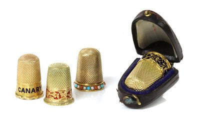 Lot 124 - Of racing interest: a Victorian gold thimble