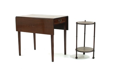 Lot 402 - A George III mahogany Pembroke table