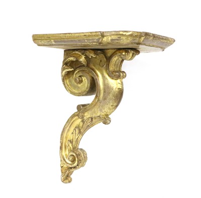 Lot 80 - A carved giltwood wall bracket