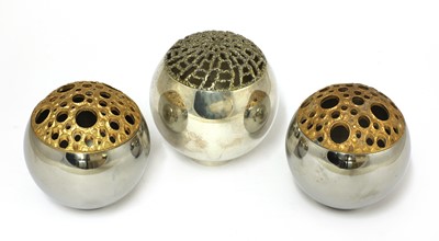 Lot 406 - A silver potpourri