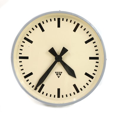 Lot 543 - A Pragotron wall clock