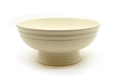 Lot 208 - A white pedestal bowl