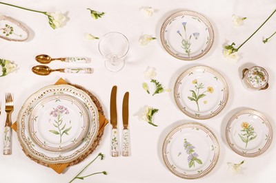 Lot 296 - An extensive Royal Copenhagen 'Flora Danica' porcelain dinner service