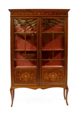 Lot 308 - An Edwardian mahogany inlaid china cabinet
