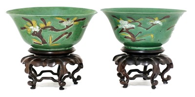Lot 8 - A pair of Chinese sancai bowls