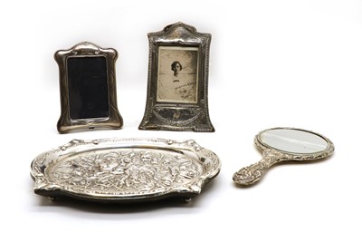 Lot 9 - A collection of silver items