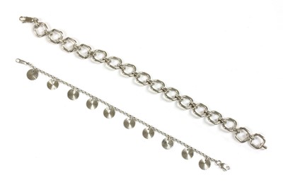 Lot 212 - A 9ct white gold bracelet