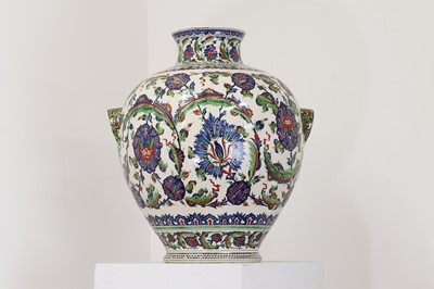 Lot 238 - A very large Iznik-style pottery vase by Cantagalli