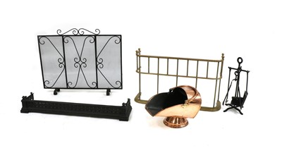 Lot 301 - A collection of fireside items