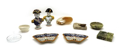 Lot 135 - An earthenware jelly mould of small size