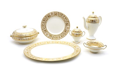 Lot 23 - A Wedgwood Gold Florentine dinner/tea service