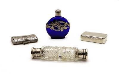 Lot 14 - A George IV silver pill box by Adolph Barsach Davis