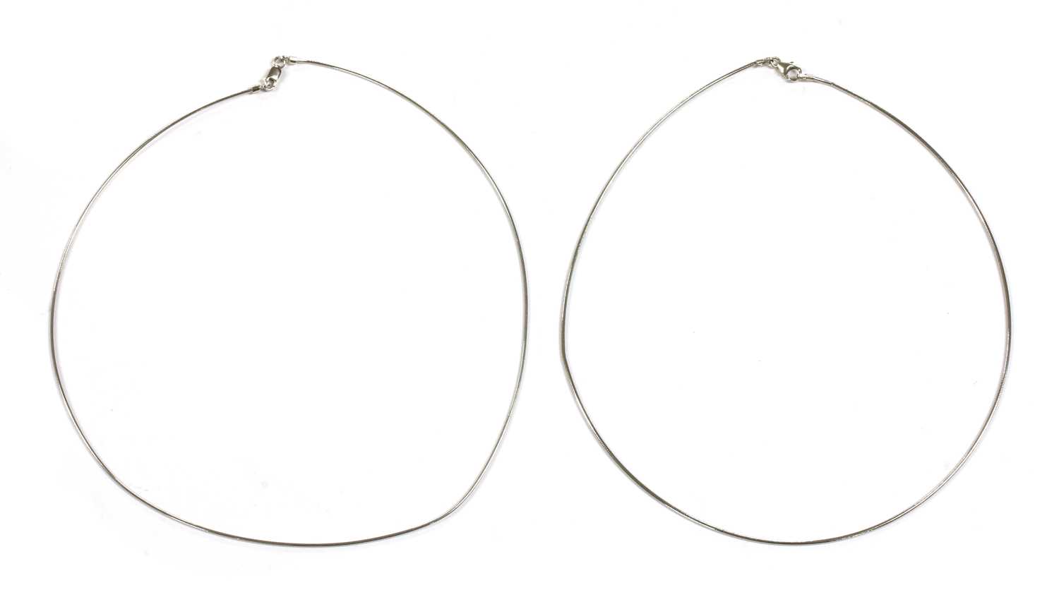 Lot 217 - A white gold omega chain