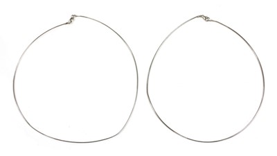 Lot 217 - A white gold omega chain
