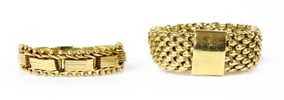 Lot 178 - A 14ct gold chain link ring