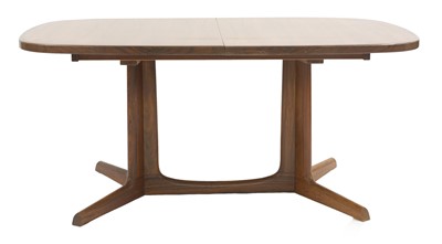 Lot 527 - A Danish extending rosewood dining table