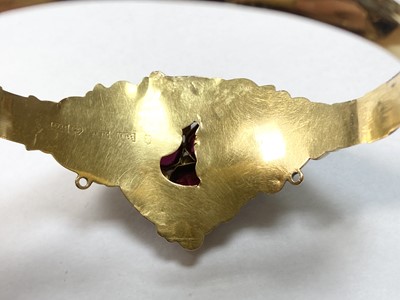 Lot 3 - A Swedish gold paste, split pearl and enamel hollow hinged bangle, c.1850