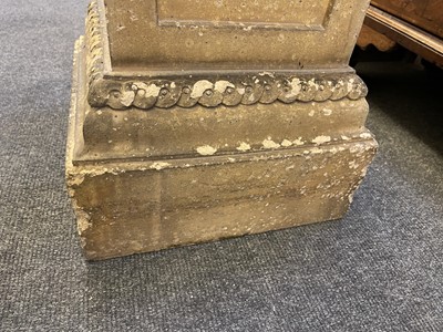 Lot 380 - A Royal Doulton urn and stand