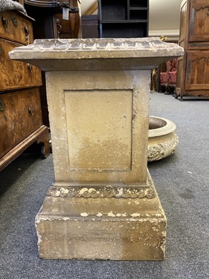 Lot 380 - A Royal Doulton urn and stand