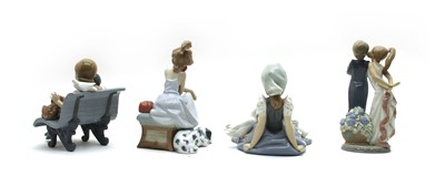 Lot 56 - A collection of Lladro porcelain figures