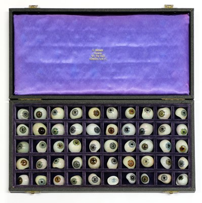 Lot 534 - GLASS EYES