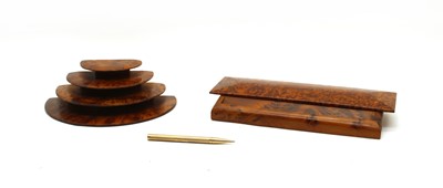 Lot 163 - A 9ct gold propelling pencil
