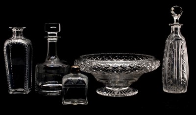 Lot 114 - A pair of early 19th century Anglo-Irish spirit flasks with crest engraved silver lids