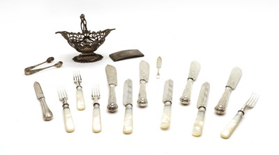 Lot 18 - A quantity of silver
